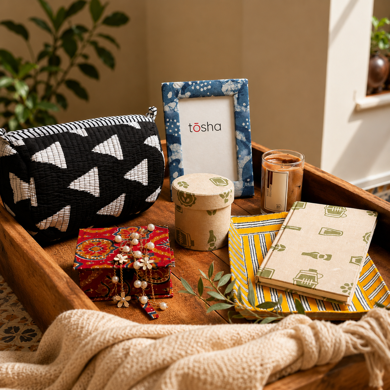 Out of the Box collection — tōsha